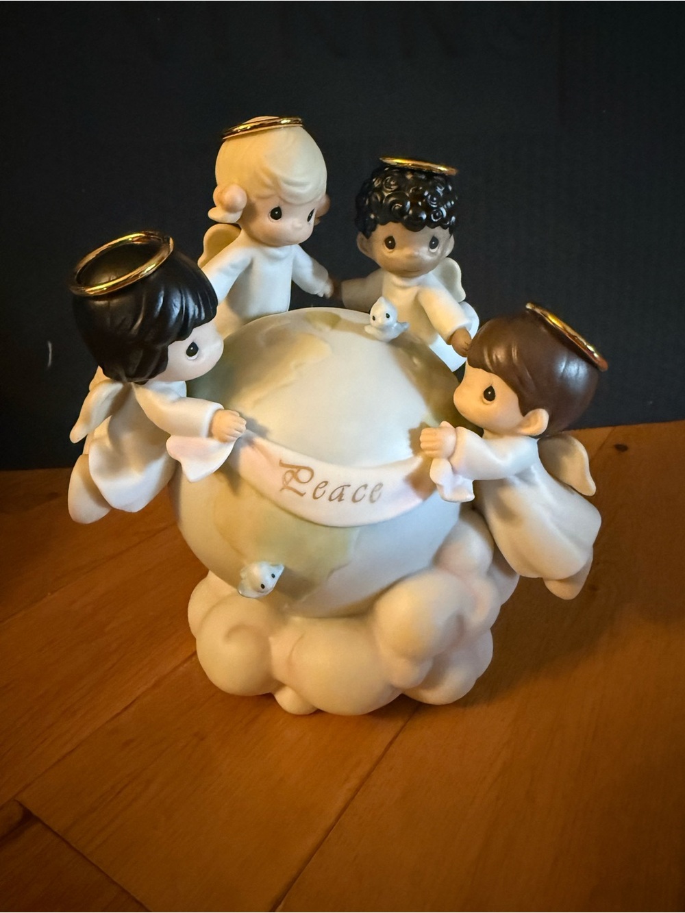 Precious Moments His love Uphold the World 539309